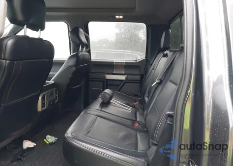 2018 Ford F-250 Lariat z USA, uszkodzony, nr VIN 1FT7W2BT8JEC51692